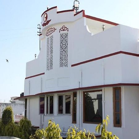 دهرادون Lakshmi Guest House المظهر الخارجي الصورة