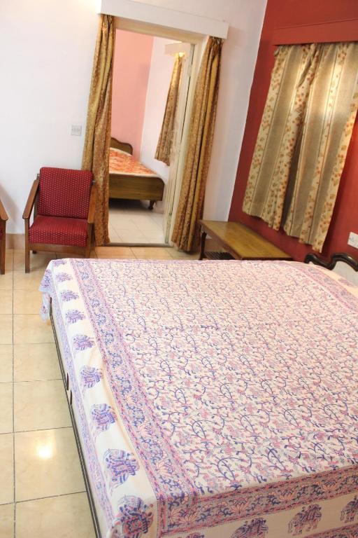 دهرادون Lakshmi Guest House الغرفة الصورة