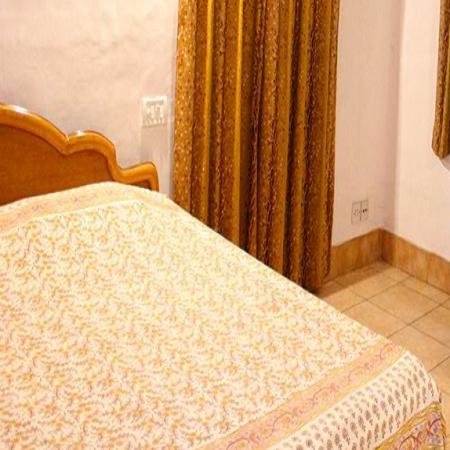 دهرادون Lakshmi Guest House الغرفة الصورة